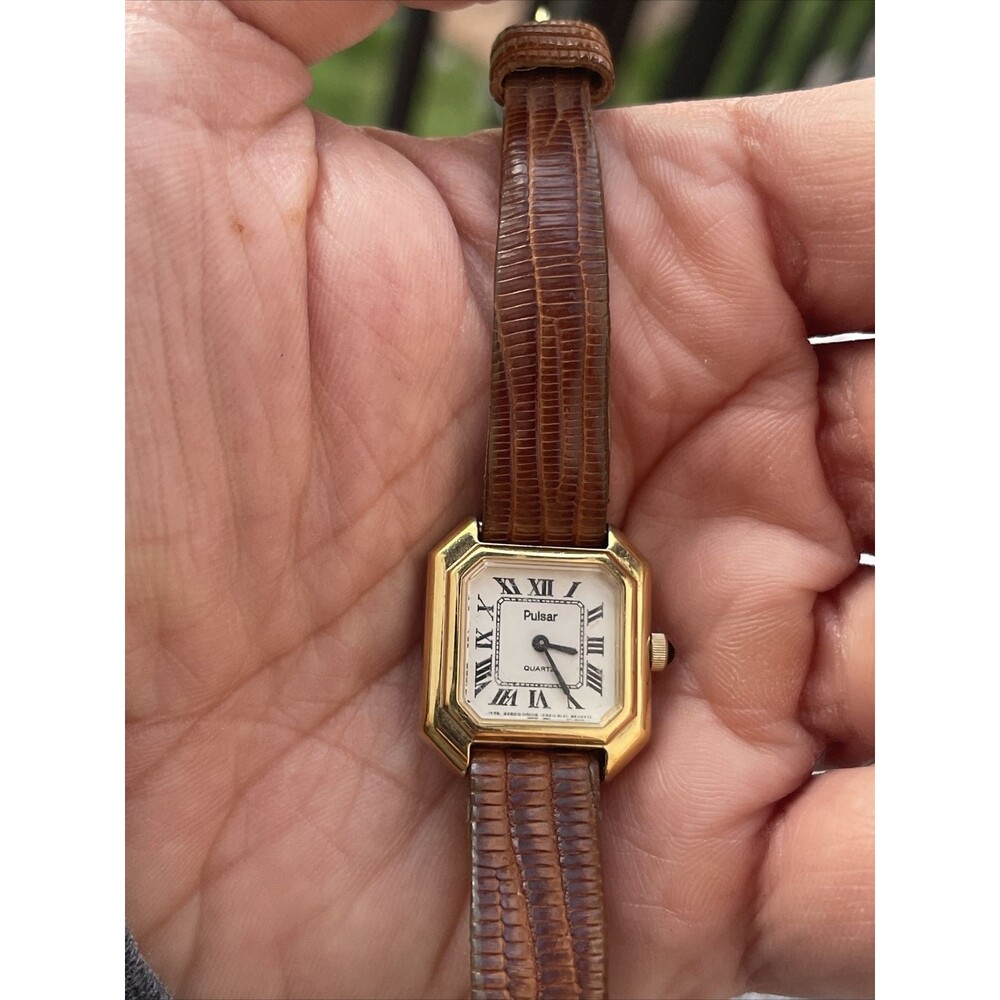 Gold Tone Tank Style Women’s Watch Pulsar by Seiko Roman Numeral Y432-5250 AS-IS